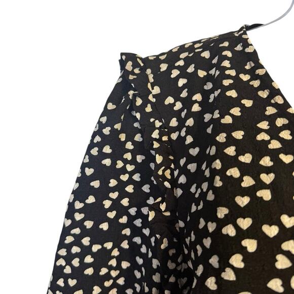 Vero Moda Curve VMCKARIN Vera LS Shirt Black White Heart Print Blouse Size 14NWT - Picture 3 of 10